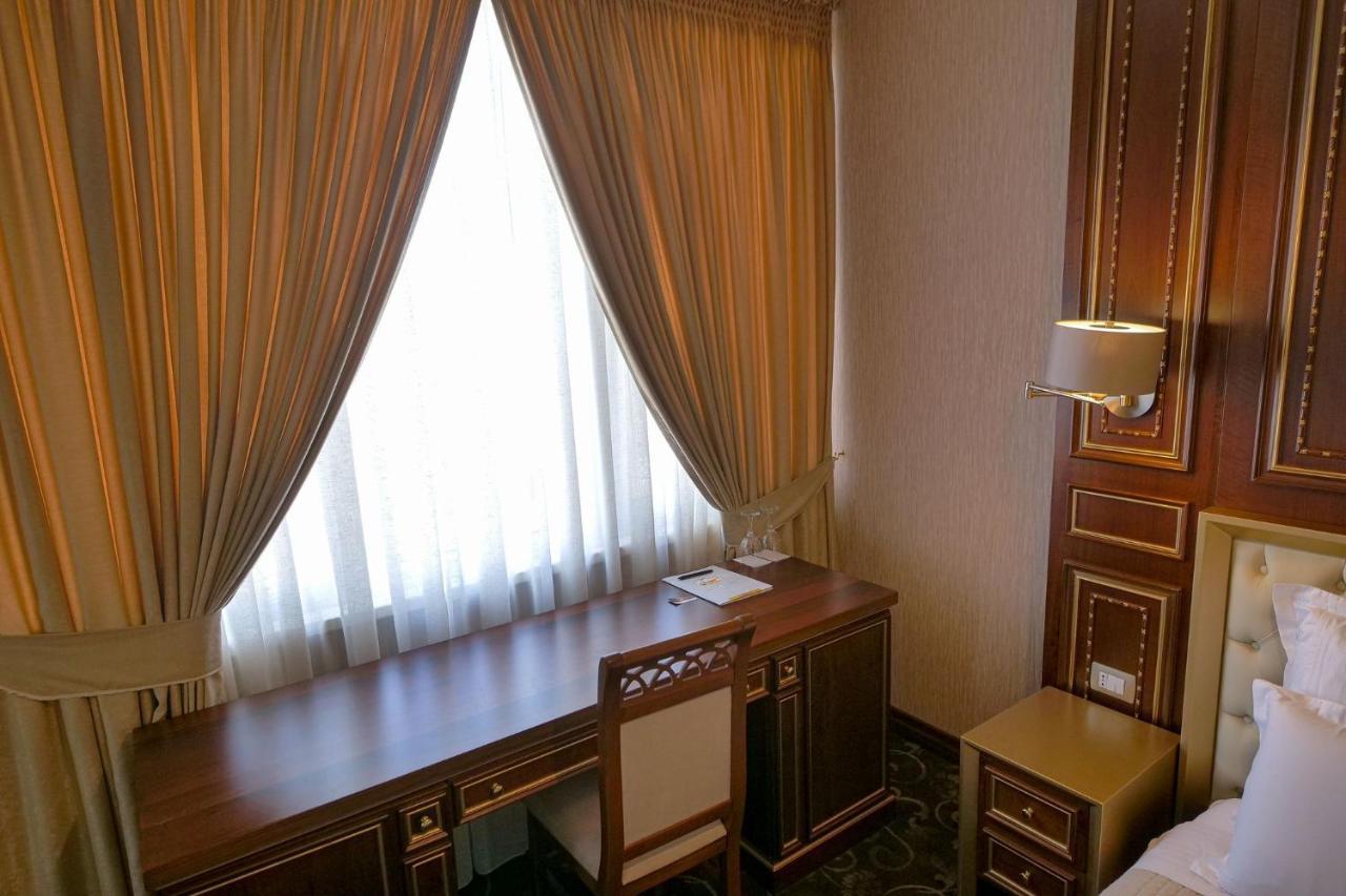 Rozafa Hotel Shkoder Luaran gambar