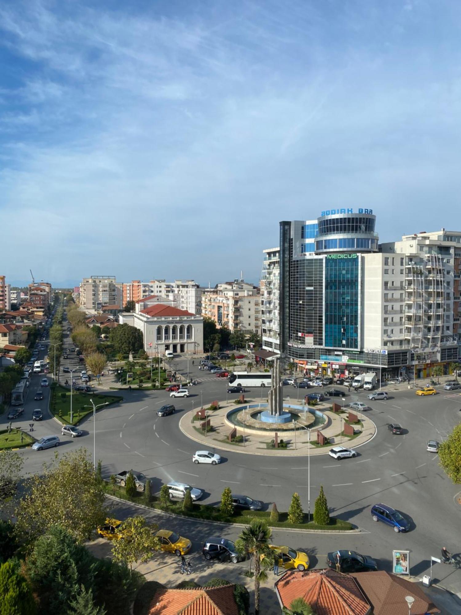 Rozafa Hotel Shkoder Luaran gambar